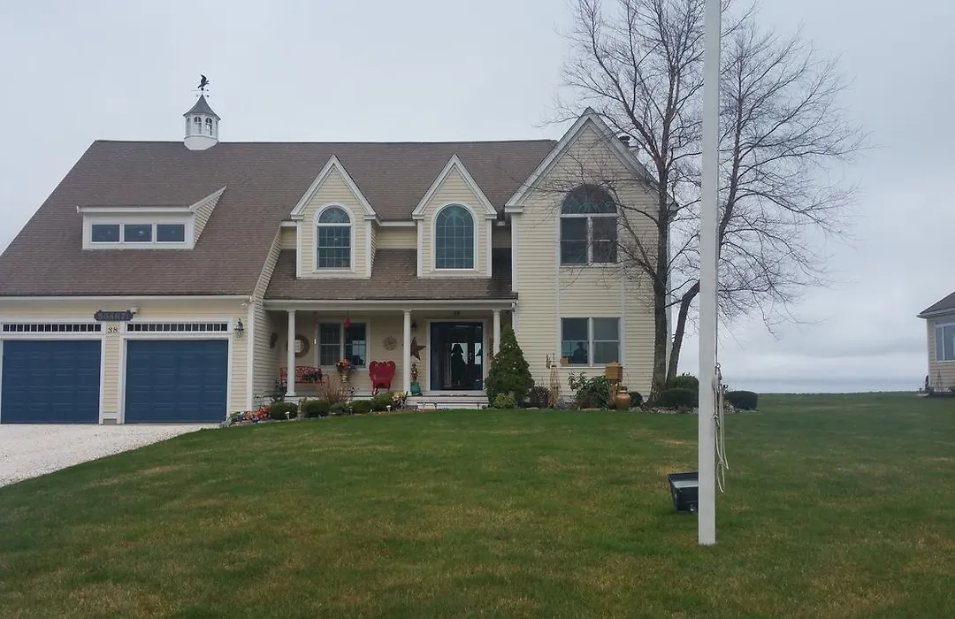Inn 38 Oak Bluff Circle-1