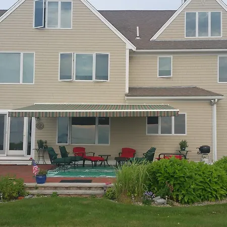 Inn 38 Oak Bluff Circle-2